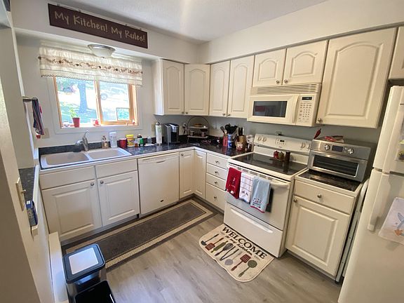5th image of 380 Park Dr Unit 10