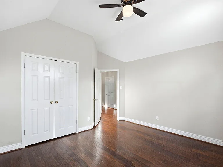4307 Lakeshore Forest Dr — Photo 29