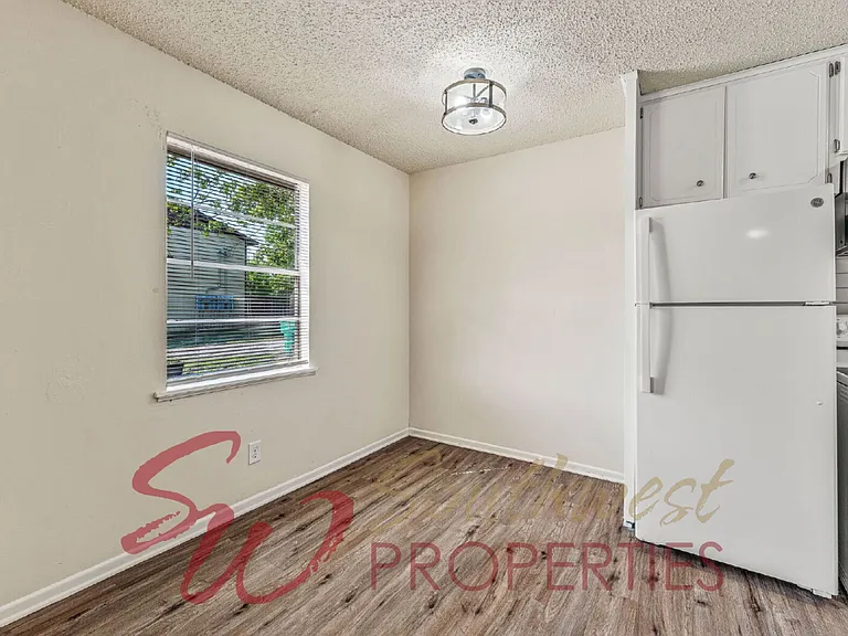 1373 W McNeill St #B — Photo 6