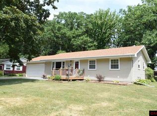 619 1st Ave NW, Winnebago, MN 56098