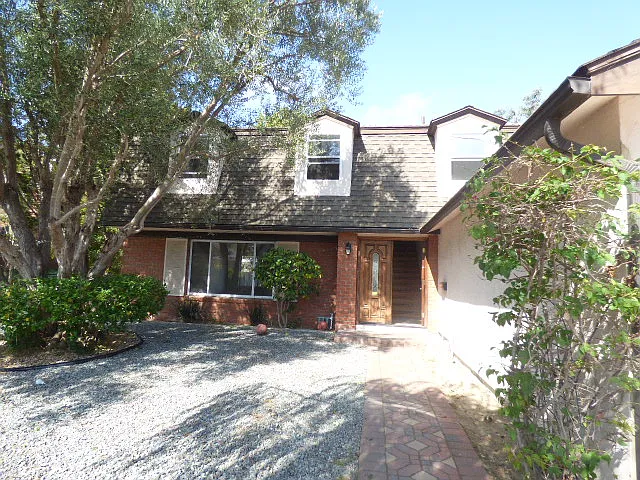 3470 Tony Dr — Photo 2