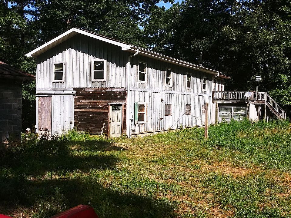 2nd image of 215 Red Oak Farm Rd