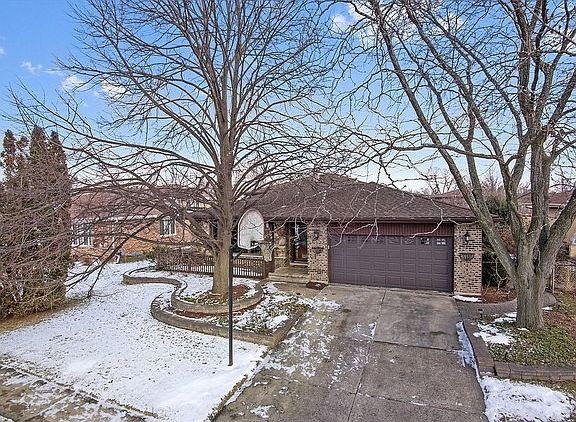 3rd image of 1309 Virginia Dr