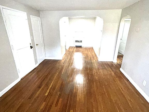 2nd image of 22 Linden St APT 1