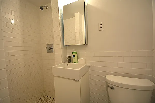 Rented by Keller Williams NYC | media 16