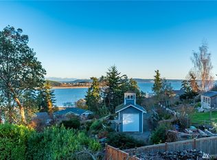 960 Poppys Pl, Oak Harbor, WA 98277
