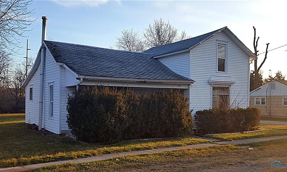 2nd image of 250 Gray St