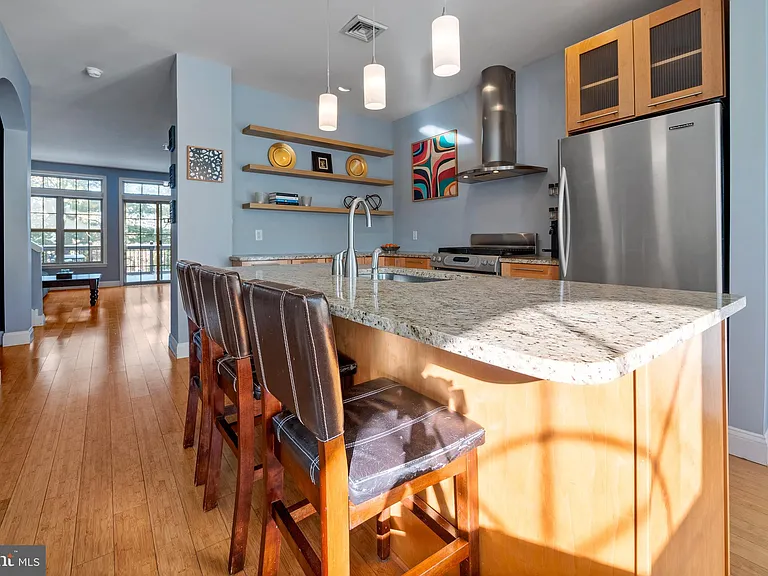 4079 Waterford Dr — Photo 3