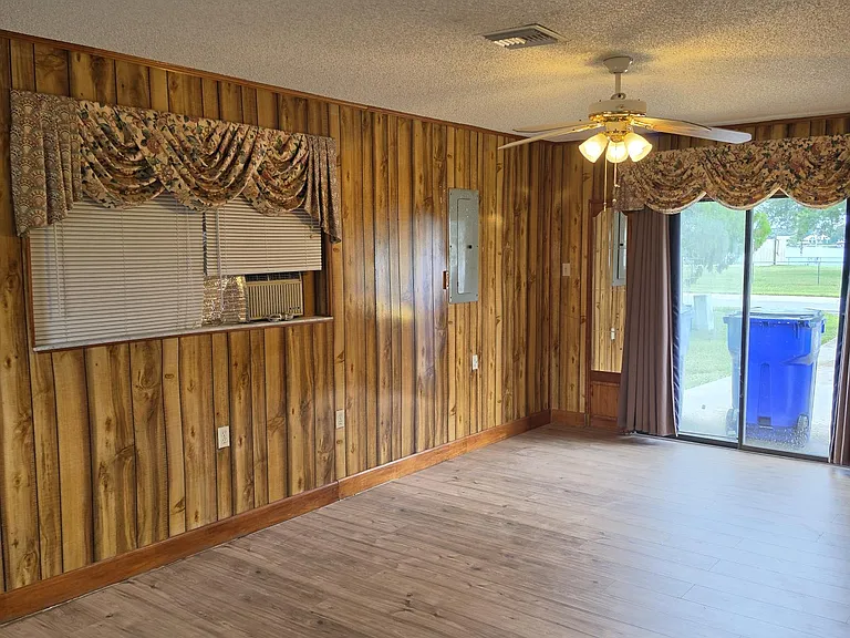 1531 Lake Clay Dr — Photo 21