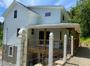 114 Meyers Ln, Coraopolis, PA 15108