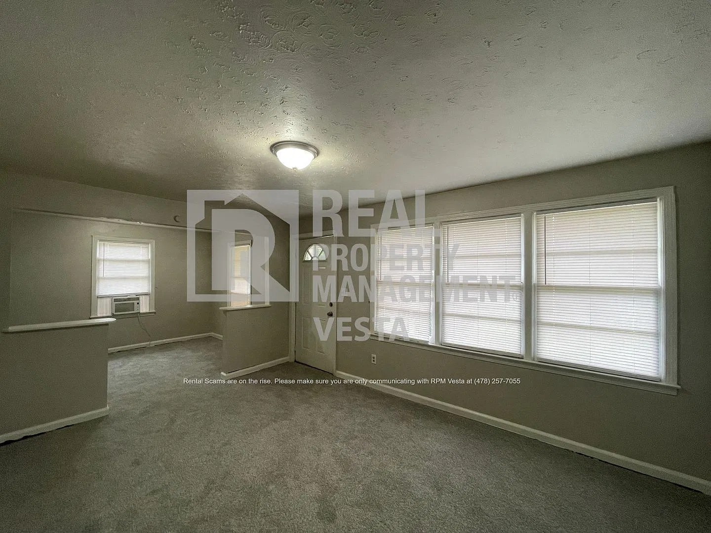 3 bed, 1.0 bath, 988 sqft, $950 — Photo 2