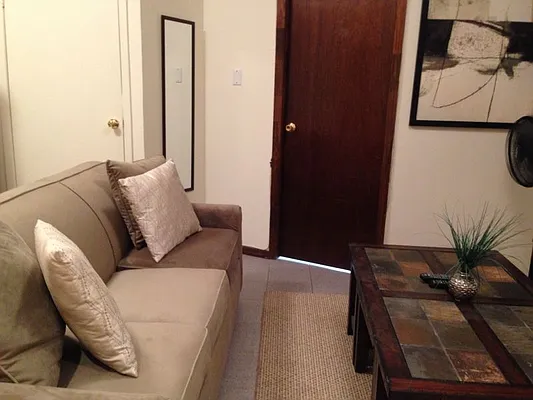 Rented by Eisenberg Exclusives | media 17