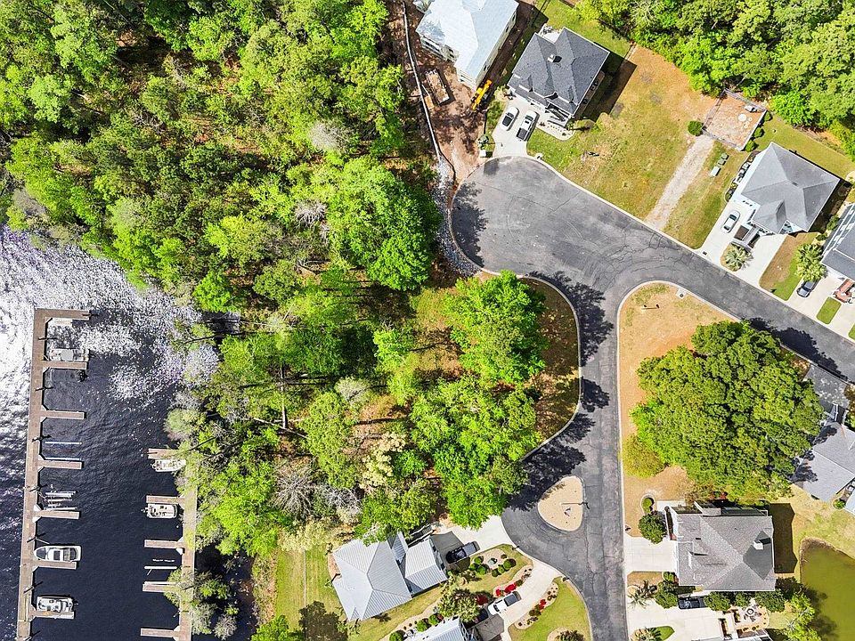 1st image of 168 Harbor Oaks Dr.