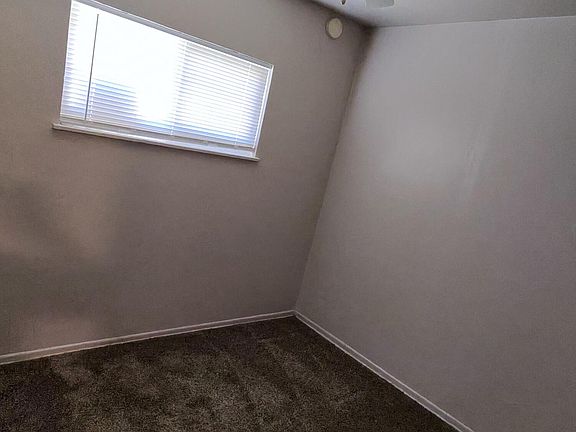 5th image of 304 W Compton Avenue