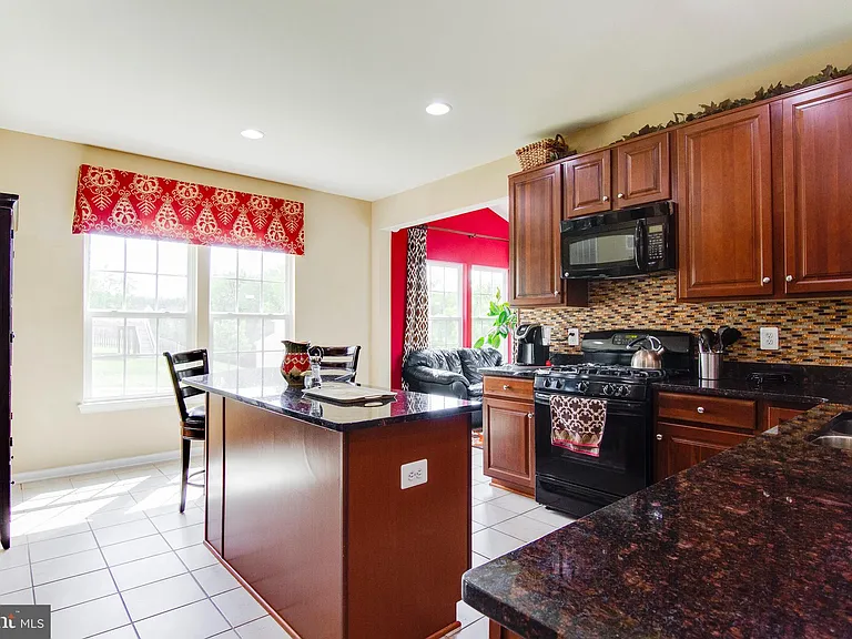 46 Bismark Dr — Photo 10