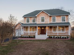 16 Clay Pit, Speonk, NY 11972