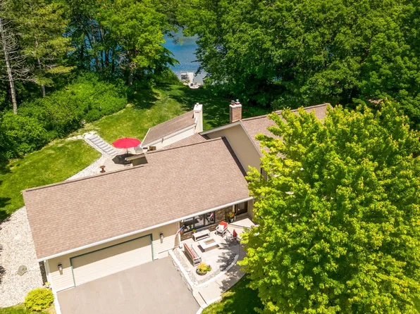 18430 5th Ave N, Plymouth, MN 55447