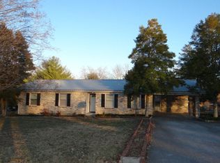 1411 Mountain View Dr, Cookeville, TN 38506