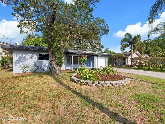 3rd image of 2269 Carolyn Dr