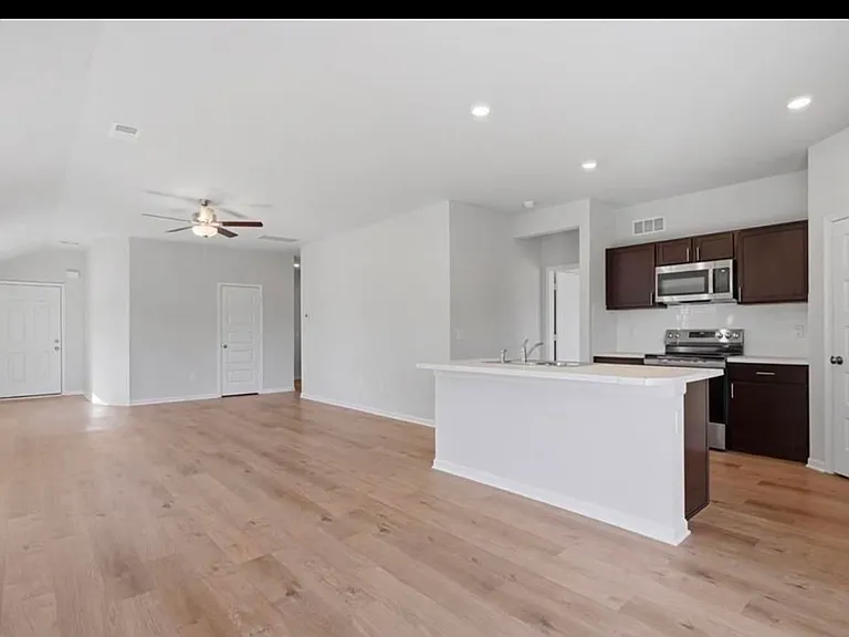 877 N Buckeye St — Photo 7