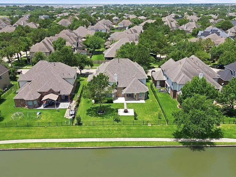 10926 Wynfield Springs Dr — Photo 45