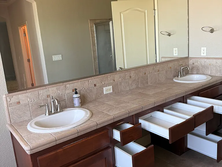 5898 N Shiraz Ave — Photo 13