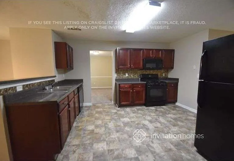 6853 Fireside Ln — Photo 4
