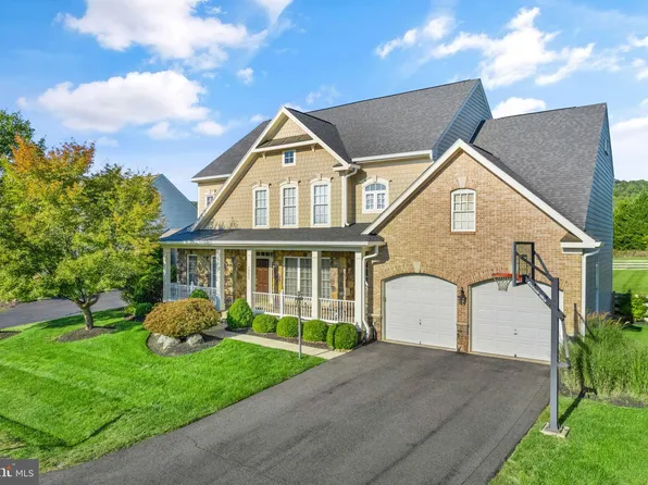 16025 Garriland Dr, Leesburg, VA 20176