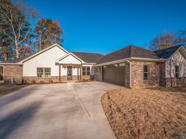 104 Northcastle St, Longview, TX 75604
