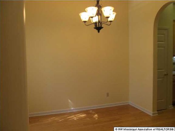 2nd image of 68 Conger Ct
