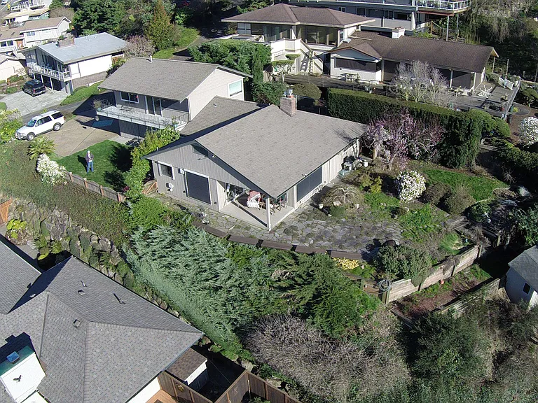 12637 Shorewood Dr SW — Photo 3
