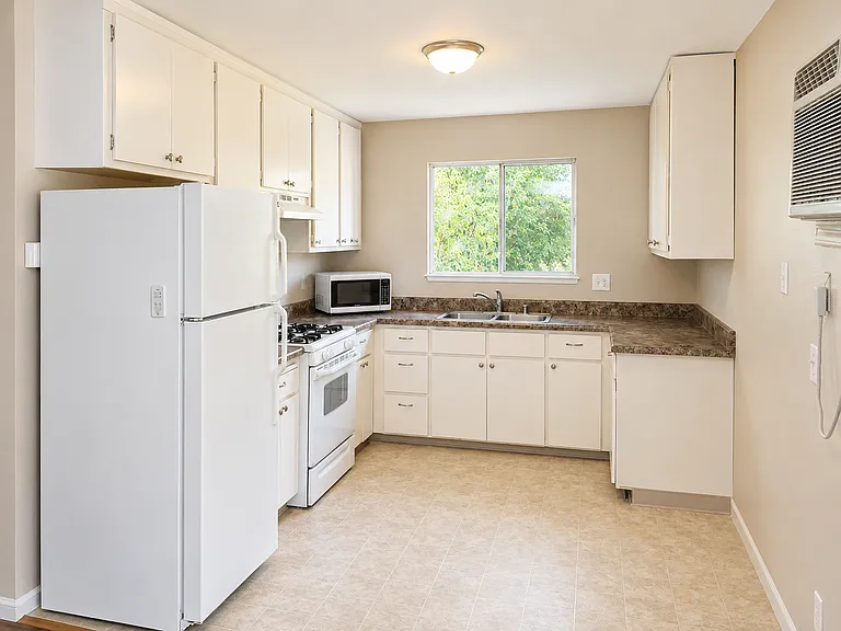 346 Hickory St #3 — Photo 4