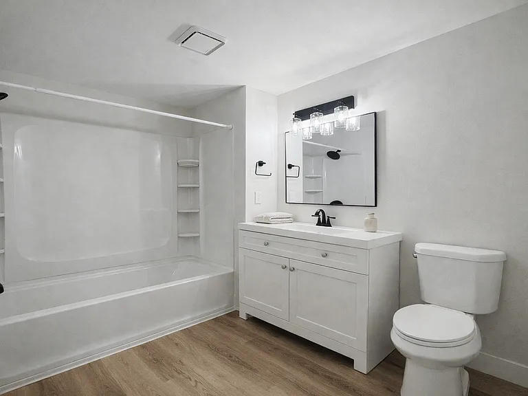 Parkmead Apartments — Photo 7