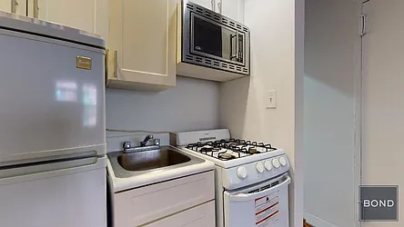Rented by Bond New York