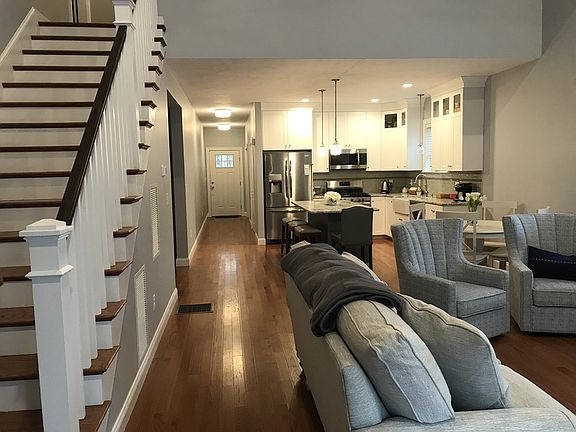 5th image of 31 Acorn Pl #31