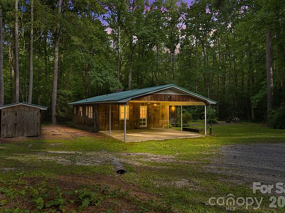 3rd image of 1083 Murdocksville Rd