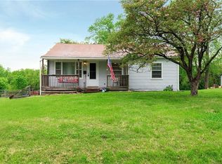 1424 S Kings Hwy, Independence, MO 64055