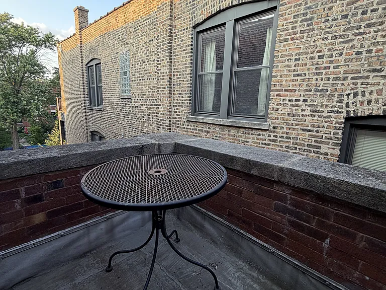 2553 W Cortez St #3R — Photo 9