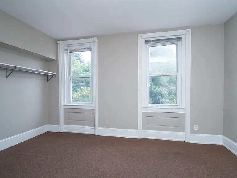 4125 Woodland Ave — Photo 6
