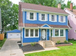 3020 E Derbyshire Rd, Cleveland Heights, OH 44118