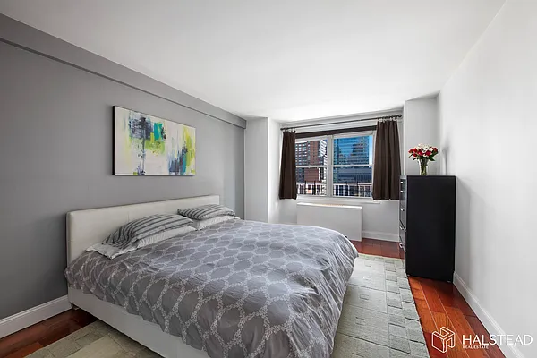 Sold by Brown Harris Stevens | media 27