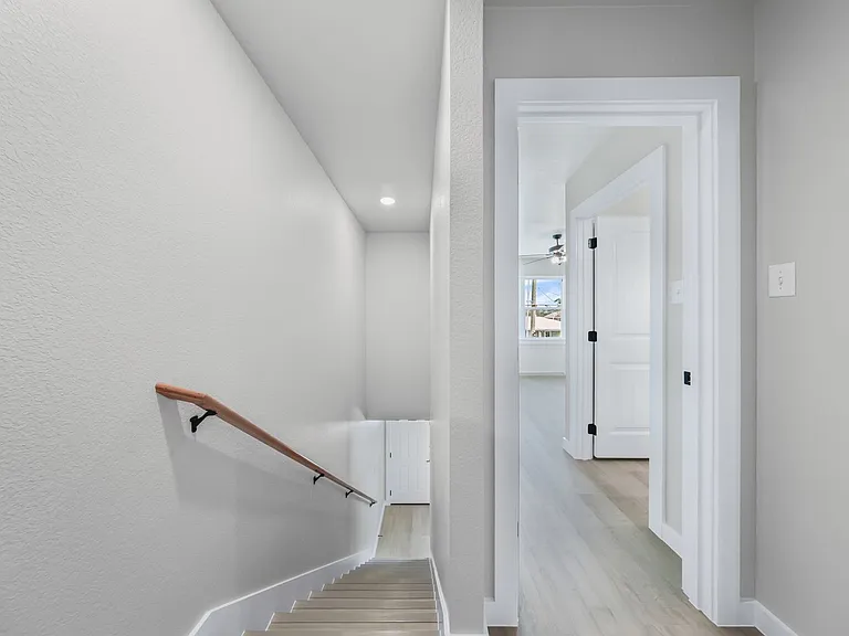 716 S Terrace St #A — Photo 22