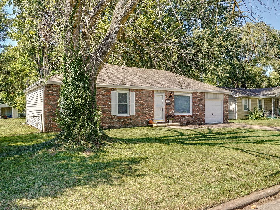 2561 South Westwood Avenue, Springfield, MO 65807 | Zillow