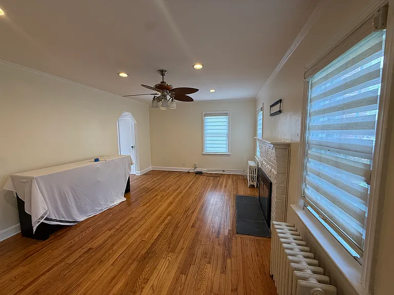 730 Cottage St — Photo 3