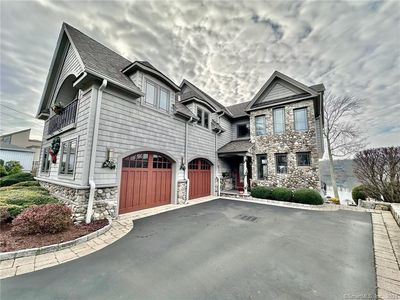 18 South Lake Shore Drive, Brookfield, CT, 06804