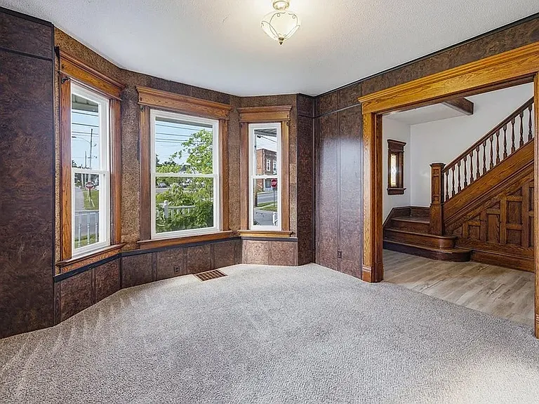174 Marion Ave — Photo 9