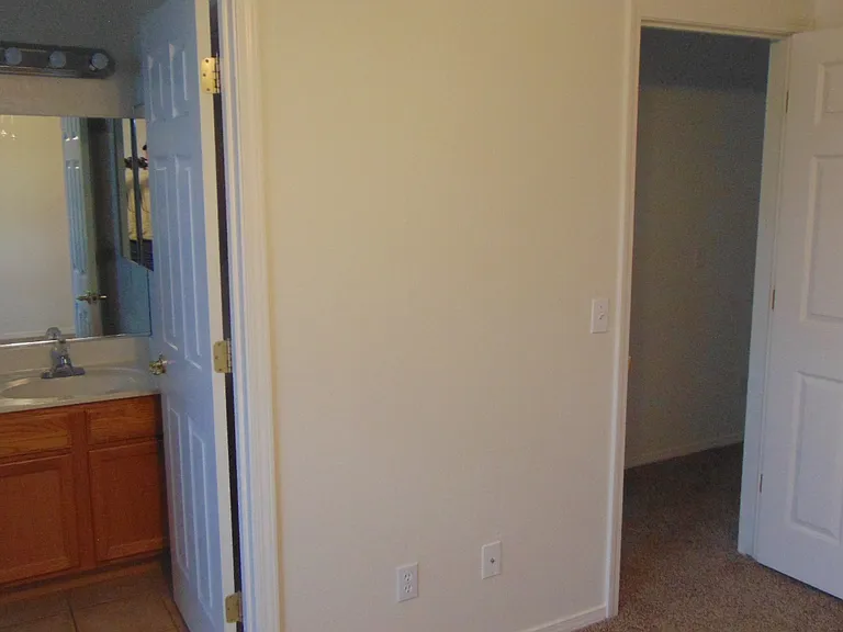 2809 N Superstition Ln #D — Photo 8