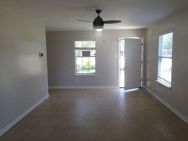 6906 Lost Timber Ln — Photo 5