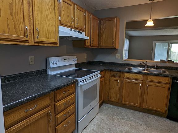 3rd image of 1310 S Madison St #1f8963259