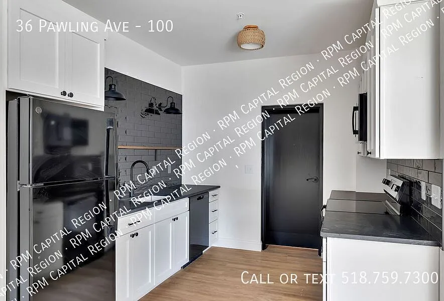 36 Pawling Ave Boutique Apartments- Unit 100 — Photo 2